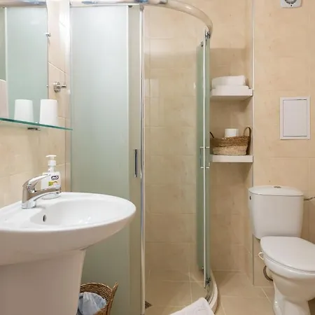 Aquamarine Daire *